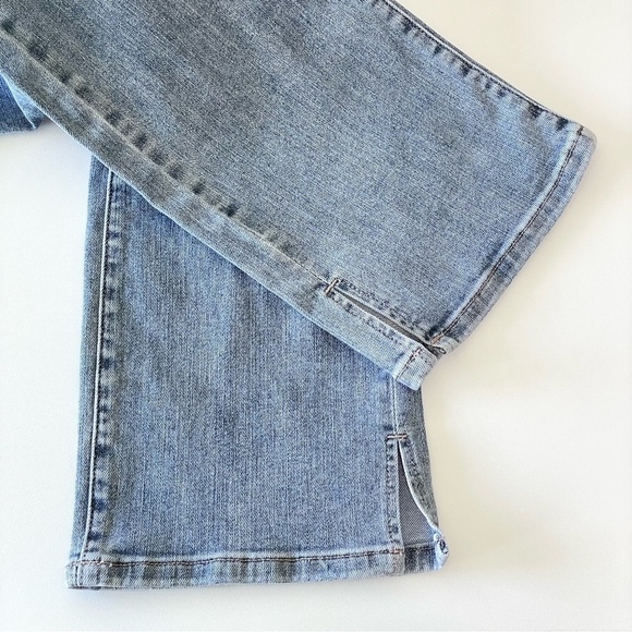 NWT Judy Blue High Waist Slim Bootcut Slit Hem Jean Light Wash 3 / 26 - Picture 8 of 14